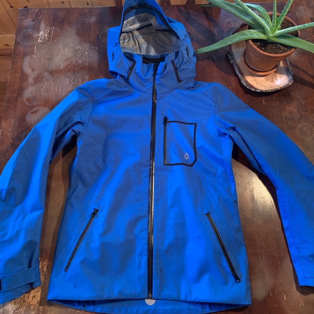 COPY - Volkl woman’s ski/ snowboarding jacket EUC